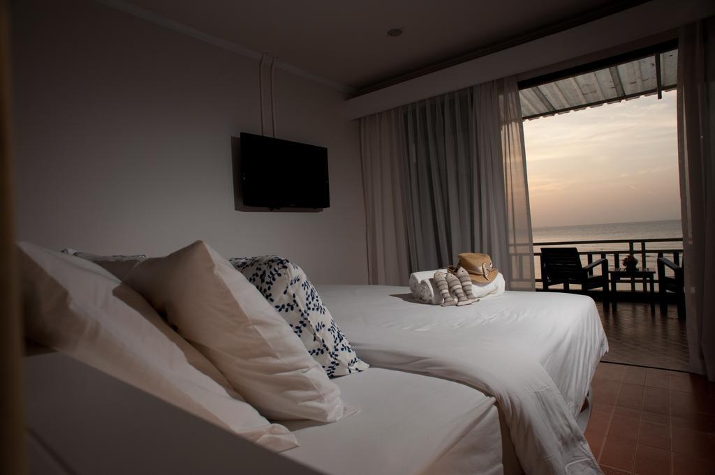 At Zea Hotel Patong Exterior foto
