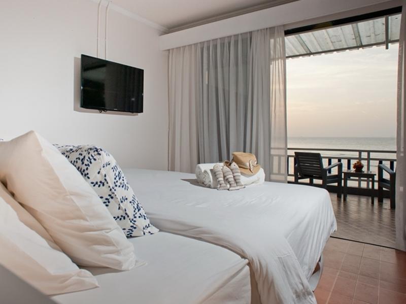 At Zea Hotel Patong Exterior foto