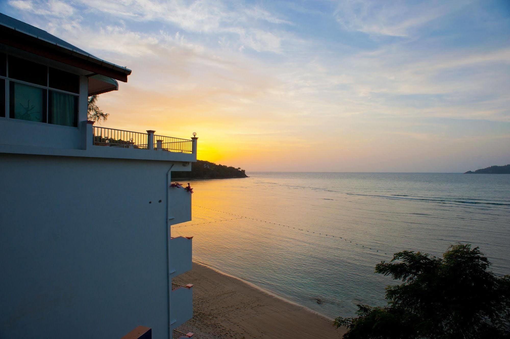 At Zea Hotel Patong Exterior foto